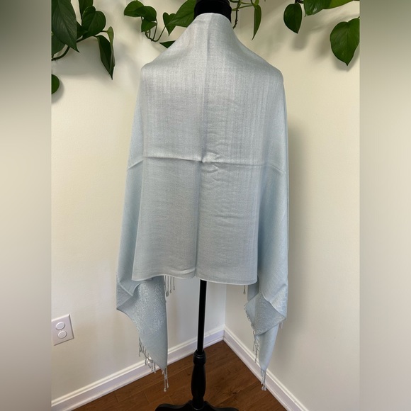Pastel Blue Pashmina / Shawl / wrap - Picture 3 of 5